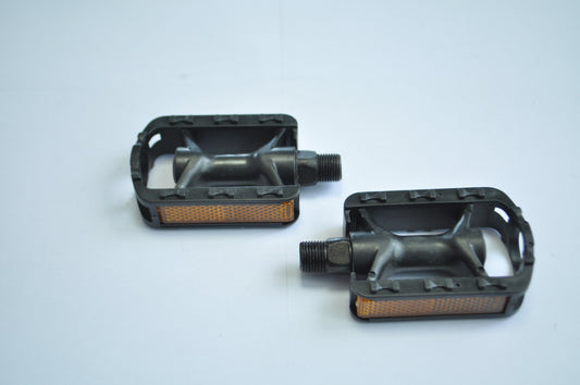 Педаль YUANDA YD-D05 9/16" без подшипника